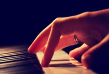 孙俪邓超带儿子女儿，现身中国F1大奖赛，儿子身高快赶.